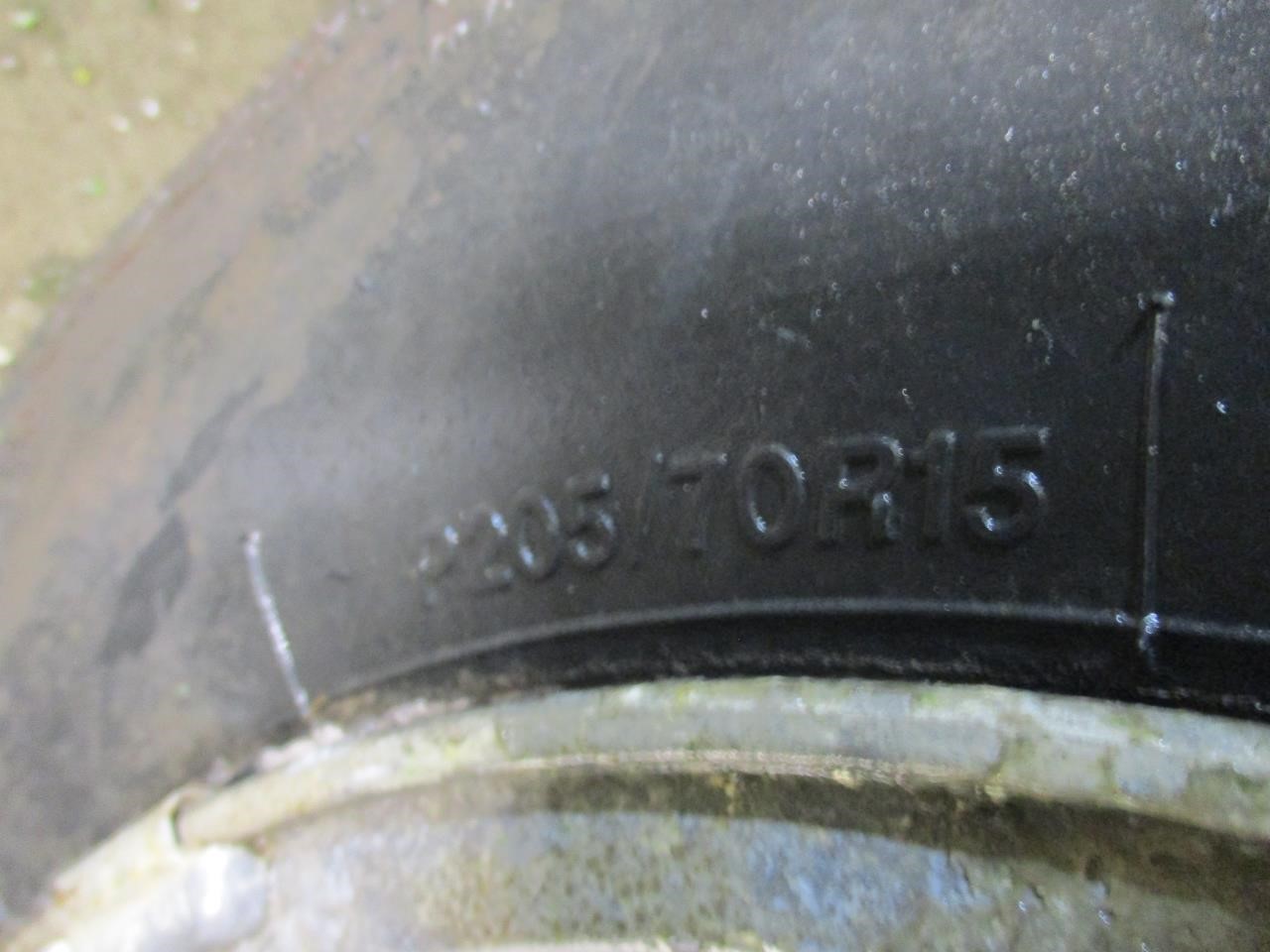 https://f005.backblazeb2.com/file/img-partshotlines-com/Inventory/MA185/Vehicle/106566_07.jpg