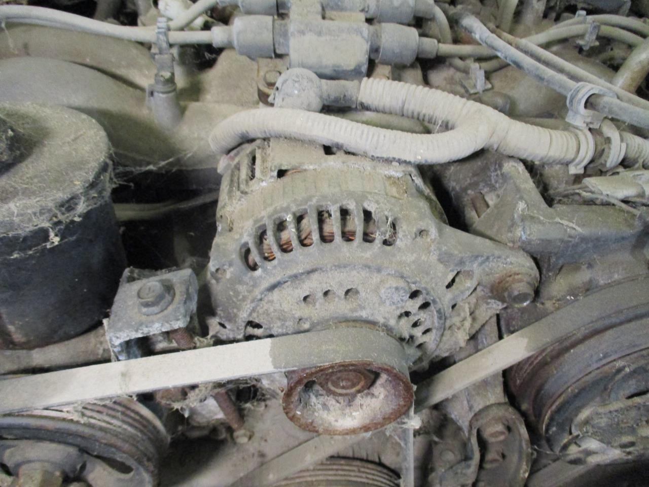 https://f005.backblazeb2.com/file/img-partshotlines-com/Inventory/MA185/Vehicle/106566_11.jpg