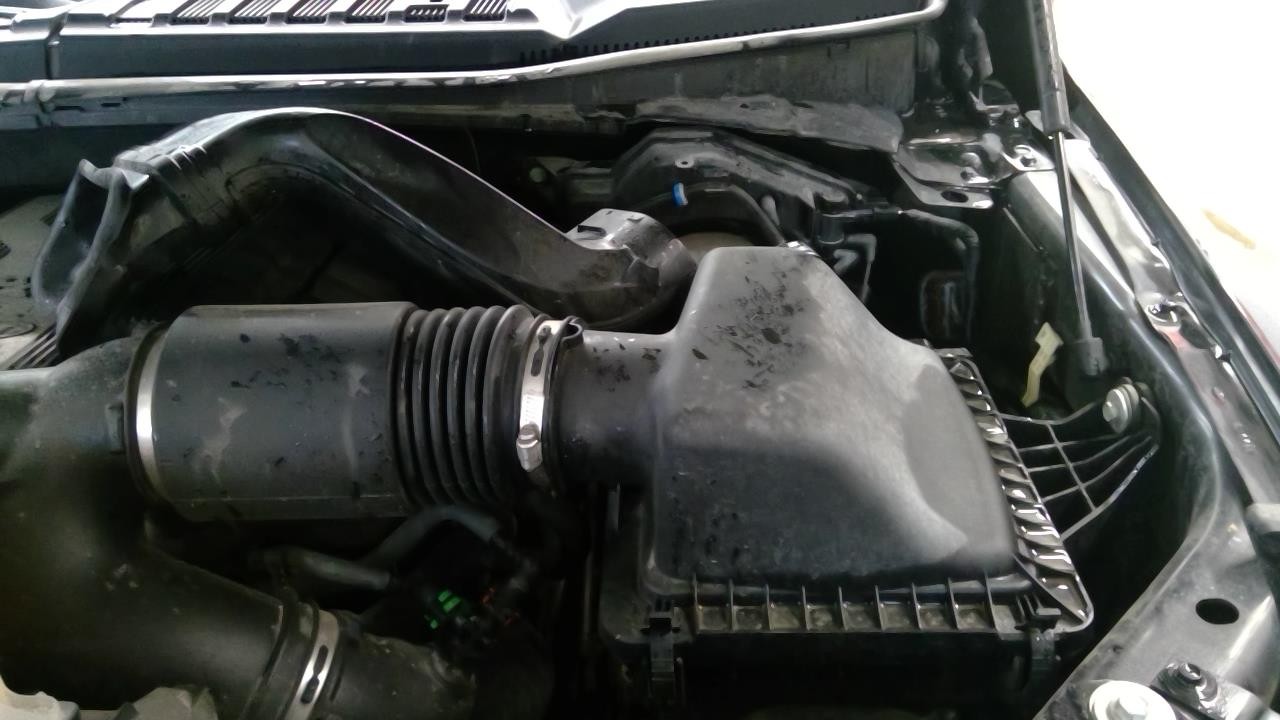 https://f005.backblazeb2.com/file/img-partshotlines-com/Inventory/MA185/Vehicle/106617_11.jpg