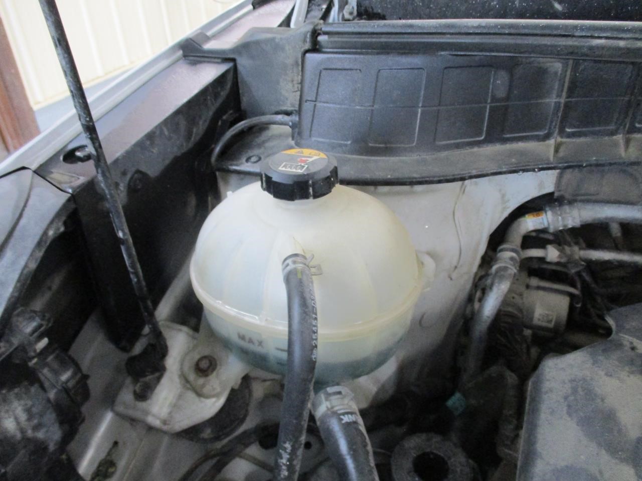 https://f005.backblazeb2.com/file/img-partshotlines-com/Inventory/MA185/Vehicle/106618_09.jpg