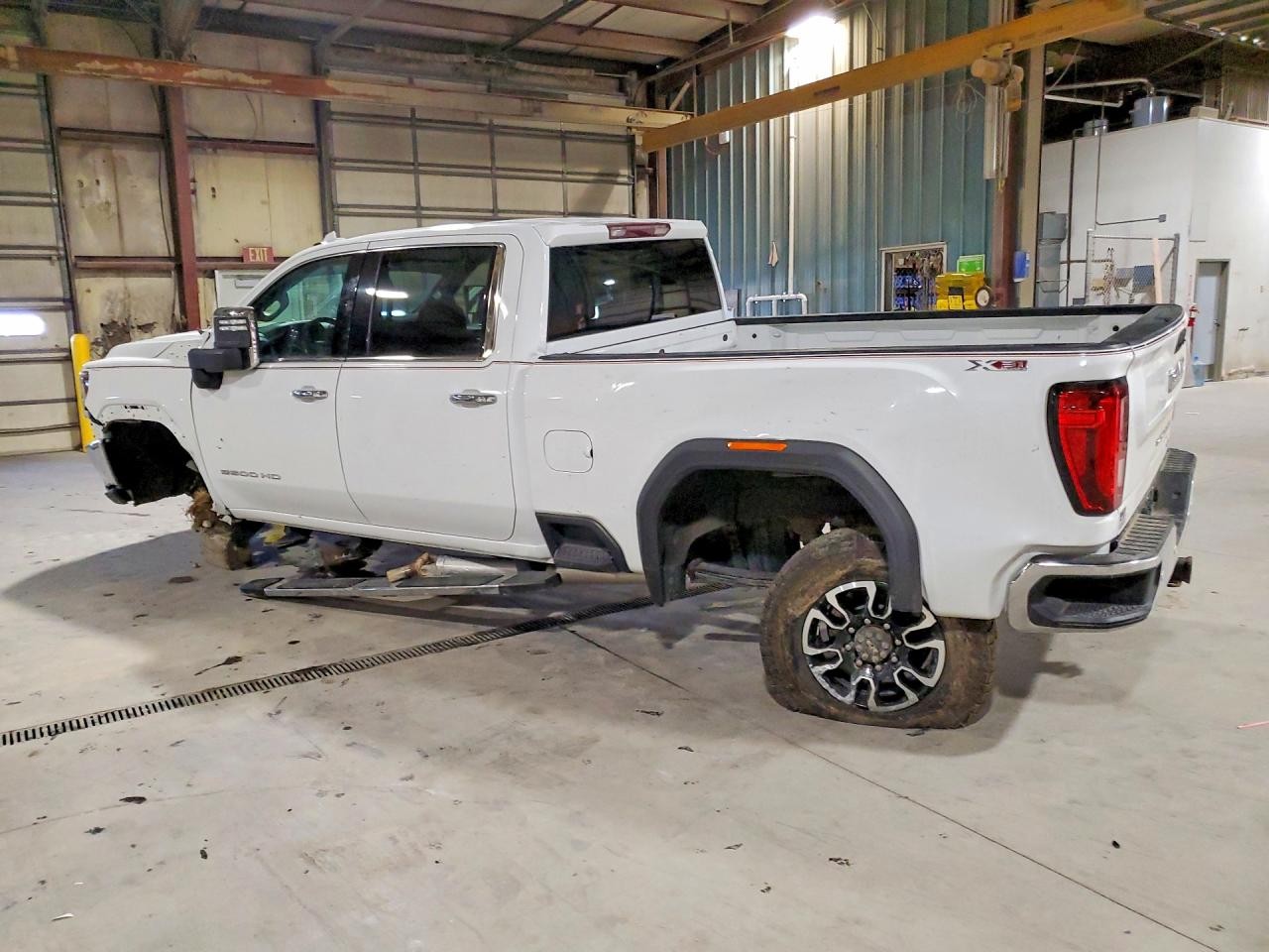 https://f005.backblazeb2.com/file/img-partshotlines-com/Inventory/MA185/Vehicle/106664_02.jpg