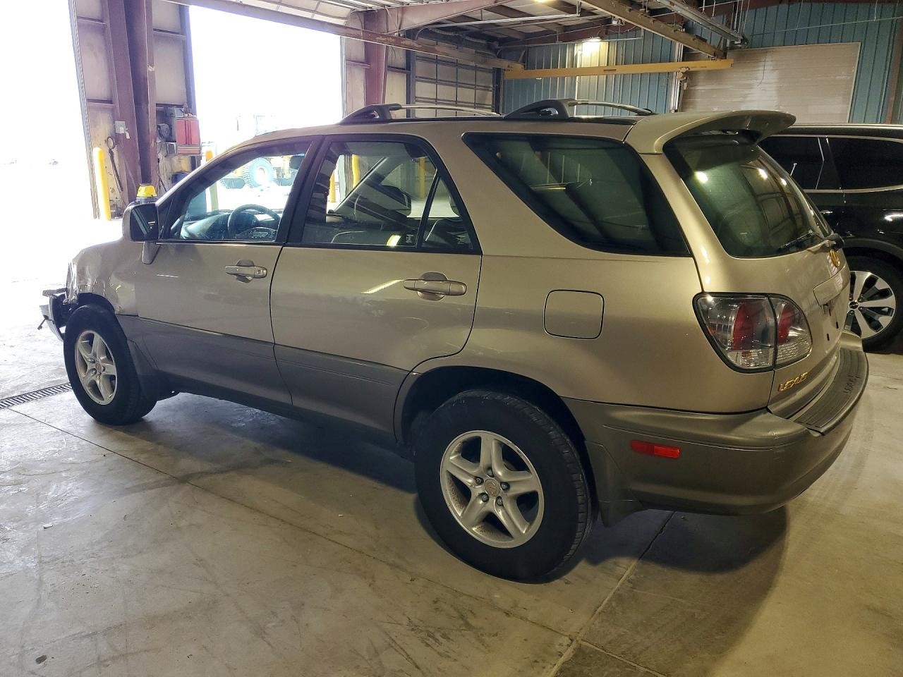 https://f005.backblazeb2.com/file/img-partshotlines-com/Inventory/MA185/Vehicle/106753_02.jpg