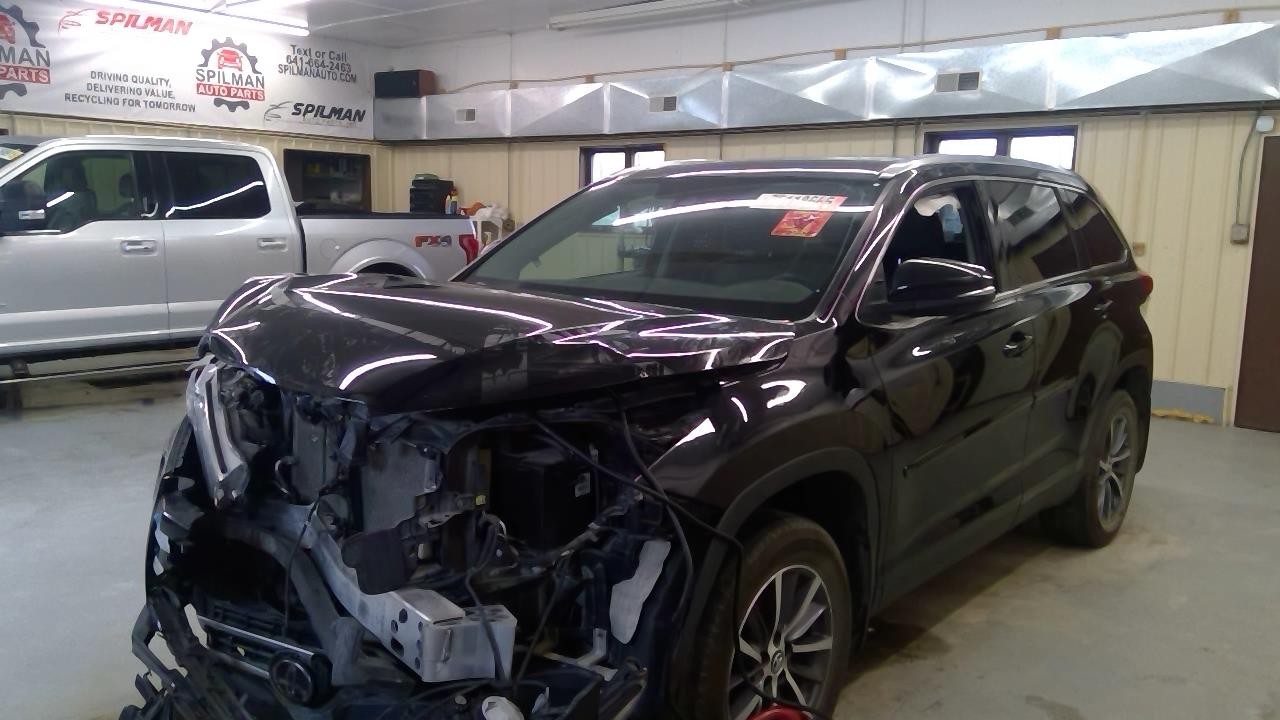 Vehicle/106877_01.jpg