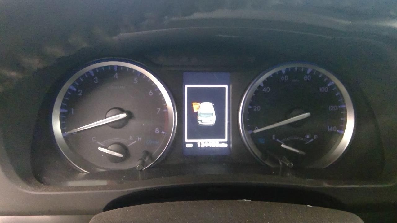 Vehicle/106877_03.jpg