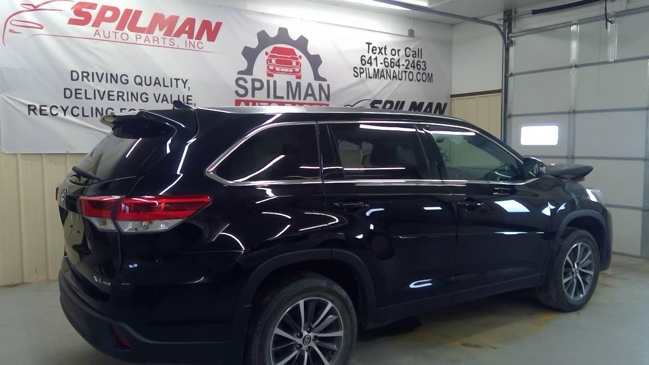 Vehicle/106877_11.jpg