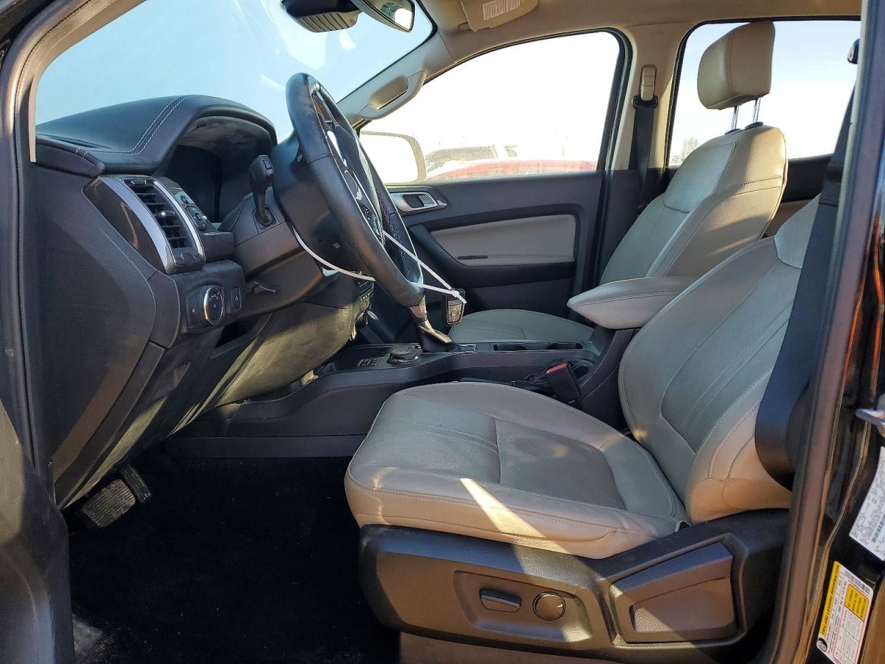 https://f005.backblazeb2.com/file/img-partshotlines-com/Inventory/MA185/Vehicle/106907_07.jpg