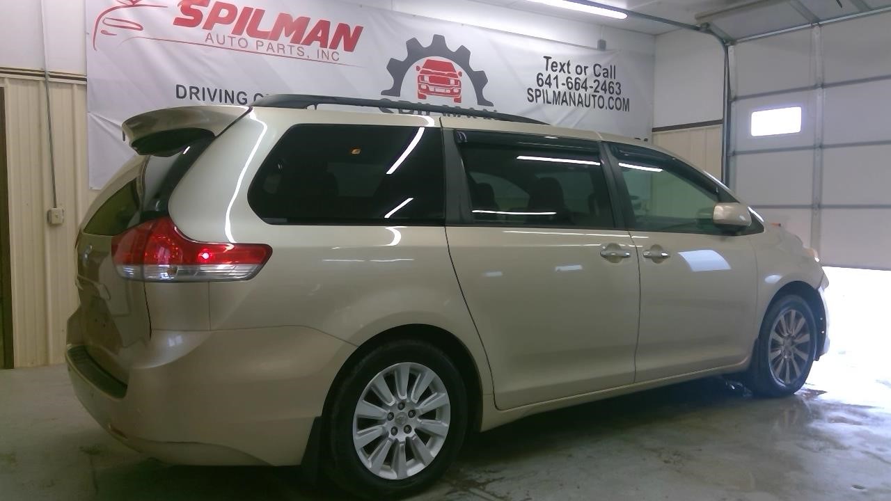 Vehicle/106957_09.jpg