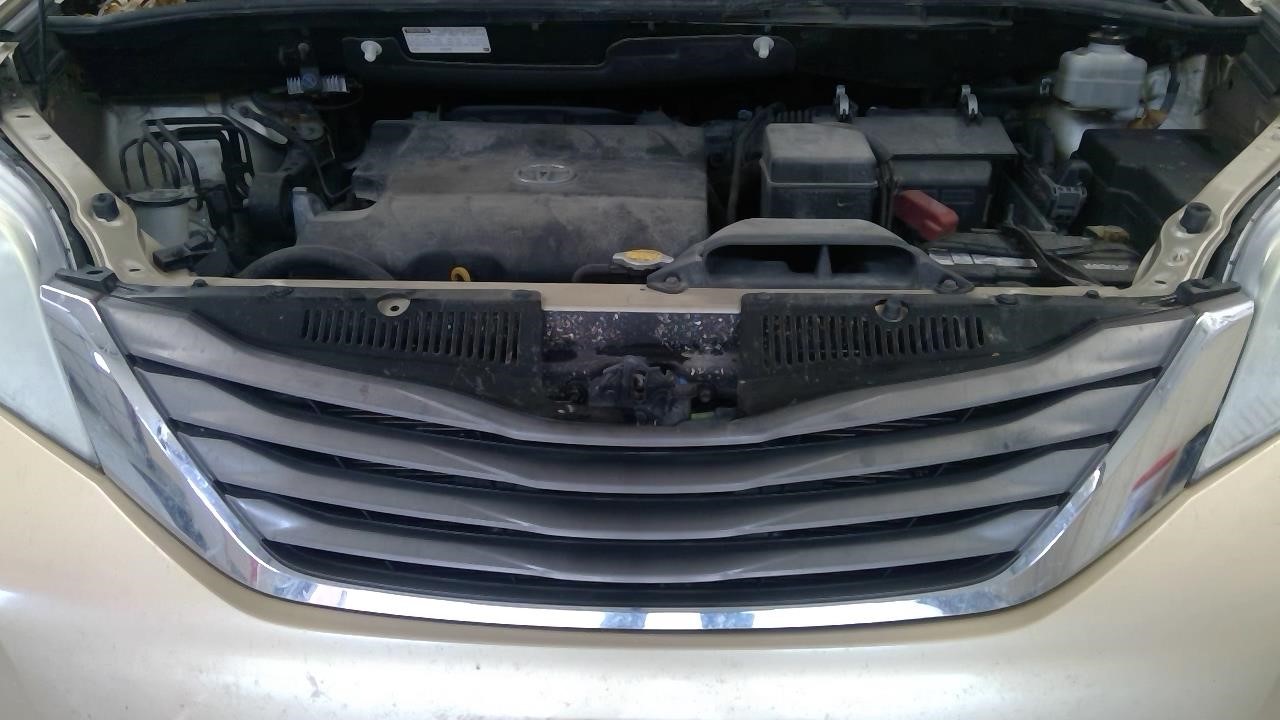 Vehicle/106957_12.jpg