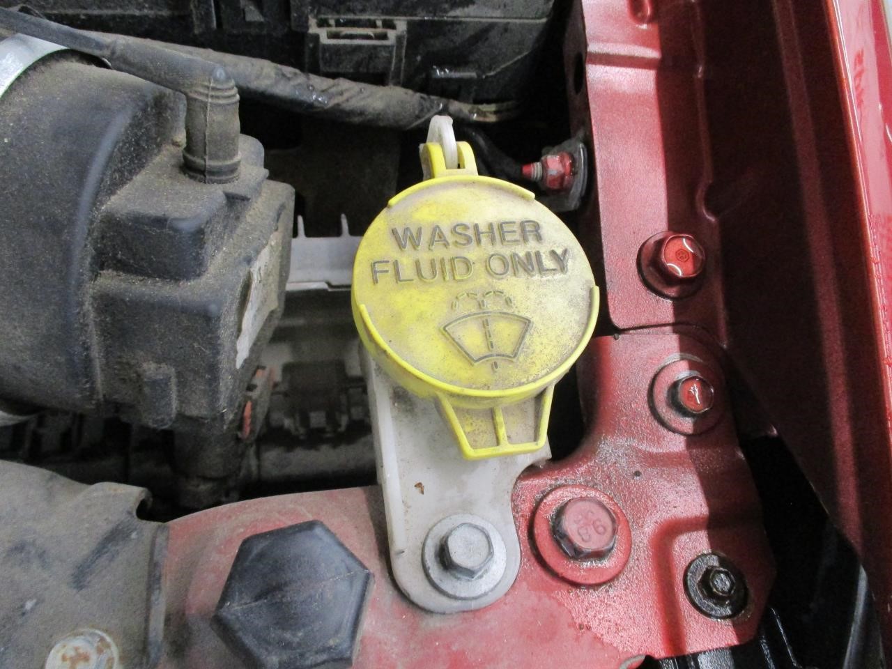 https://f005.backblazeb2.com/file/img-partshotlines-com/Inventory/MA185/Vehicle/106958_12.jpg
