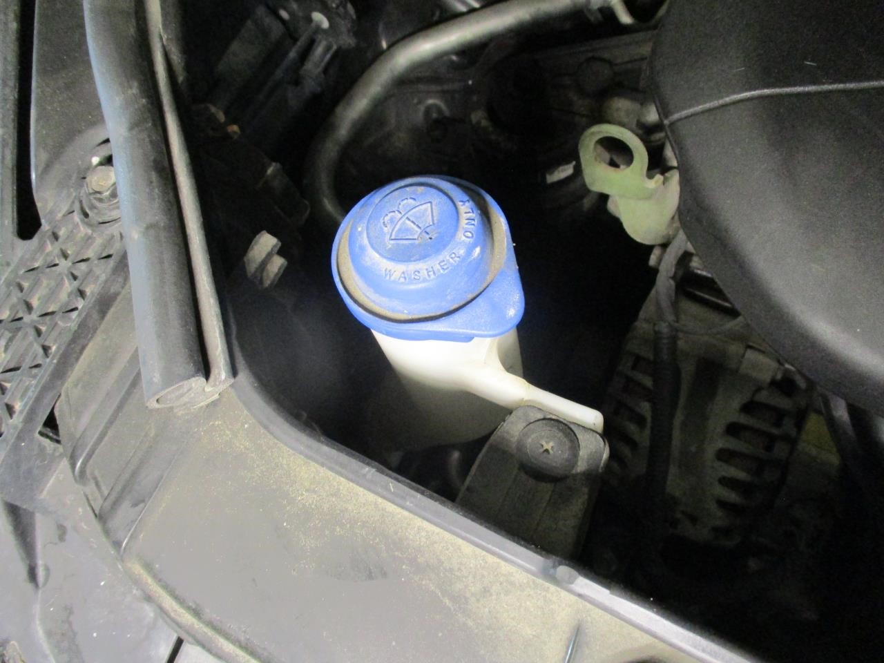 https://f005.backblazeb2.com/file/img-partshotlines-com/Inventory/MA185/Vehicle/107229_09.jpg