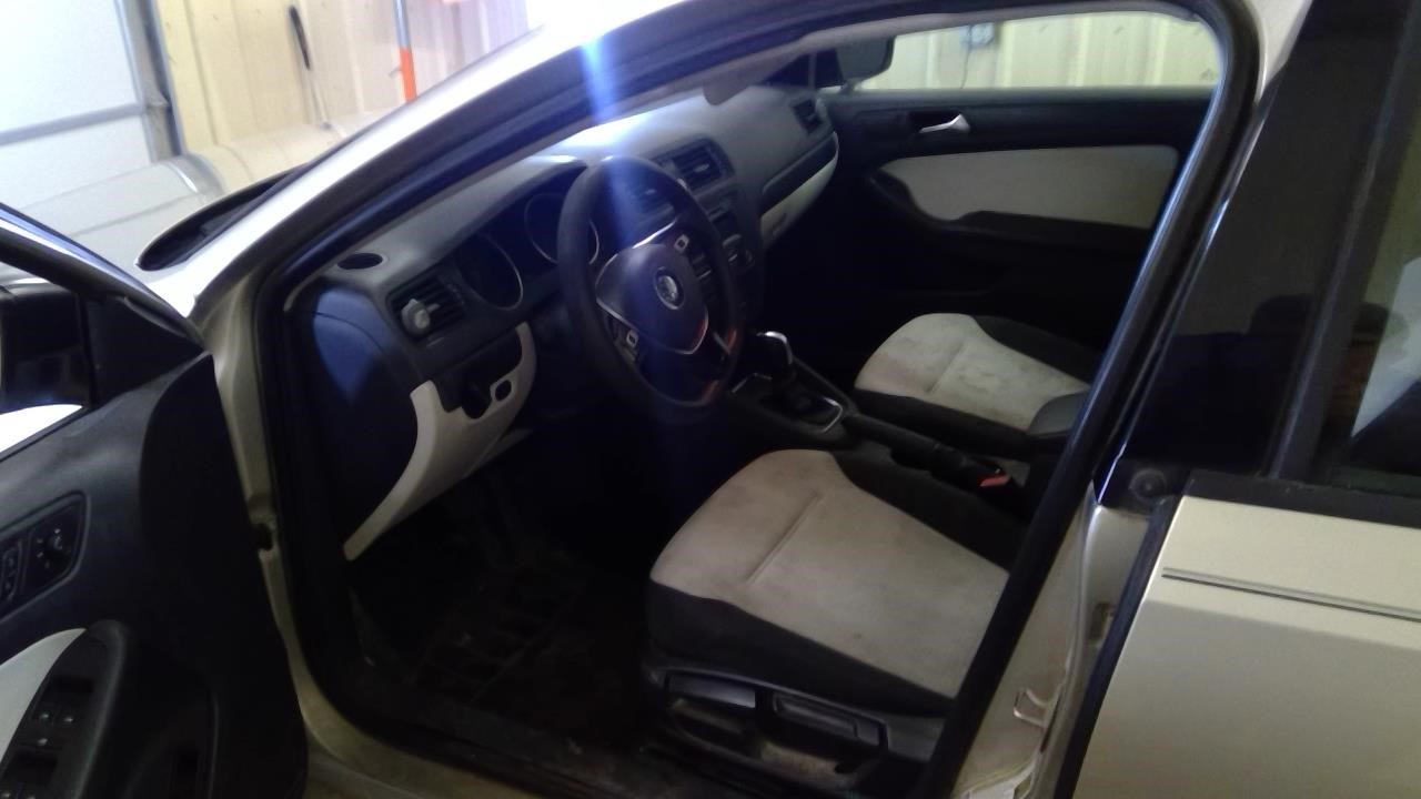 https://f005.backblazeb2.com/file/img-partshotlines-com/Inventory/MA185/Vehicle/107705_02.jpg