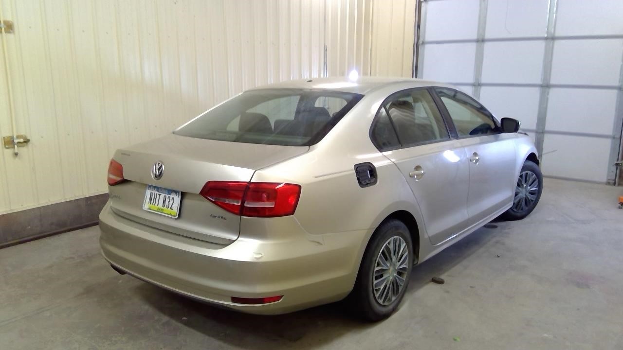 https://f005.backblazeb2.com/file/img-partshotlines-com/Inventory/MA185/Vehicle/107705_11.jpg