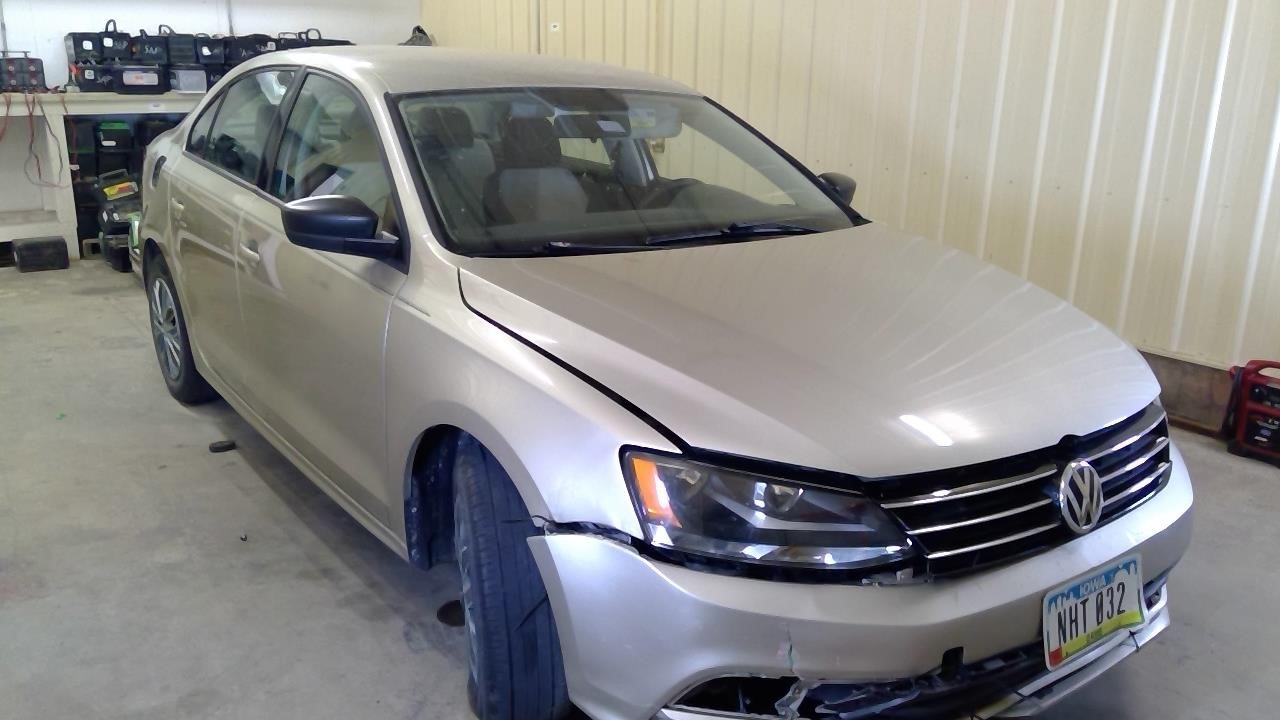 https://f005.backblazeb2.com/file/img-partshotlines-com/Inventory/MA185/Vehicle/107705_12.jpg