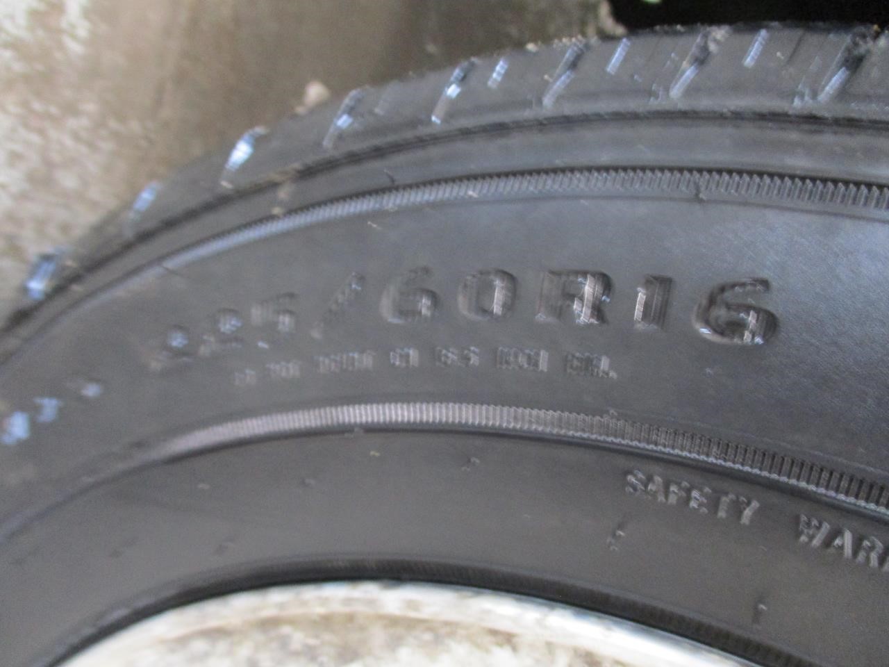 https://f005.backblazeb2.com/file/img-partshotlines-com/Inventory/MA185/Vehicle/107752_07.jpg