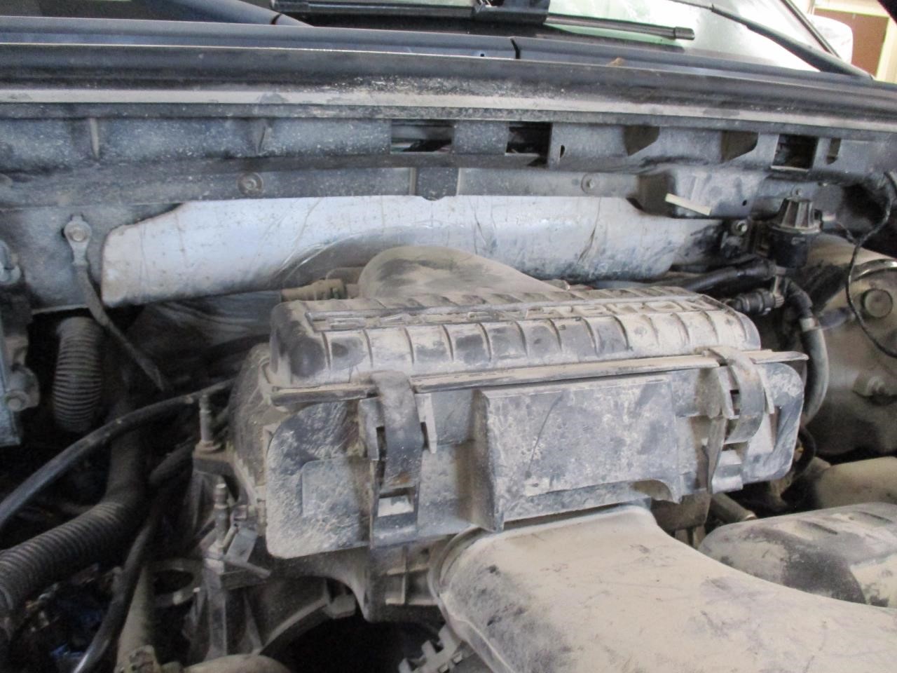 https://f005.backblazeb2.com/file/img-partshotlines-com/Inventory/MA185/Vehicle/108063_11.jpg