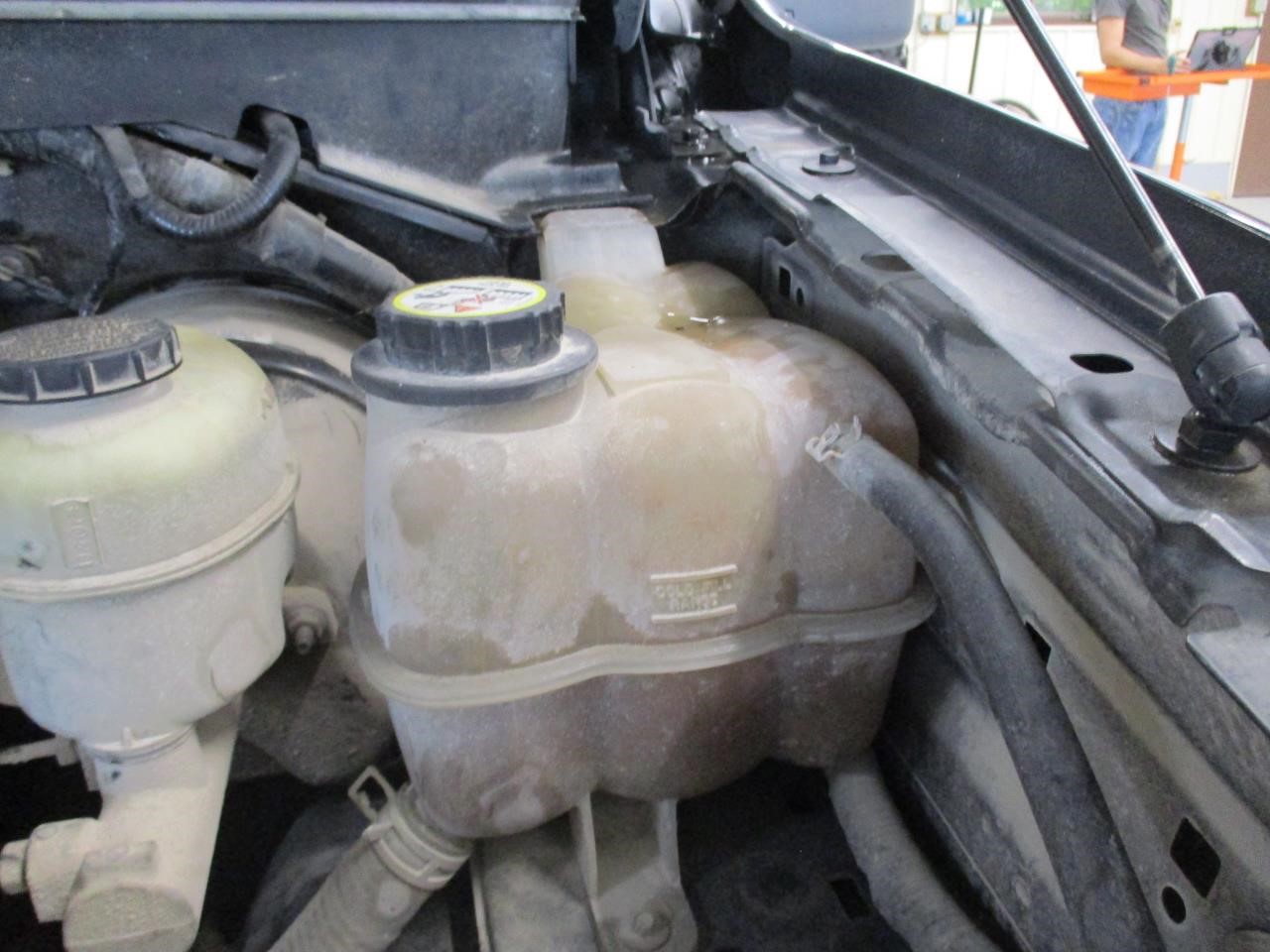 https://f005.backblazeb2.com/file/img-partshotlines-com/Inventory/MA185/Vehicle/108063_12.jpg