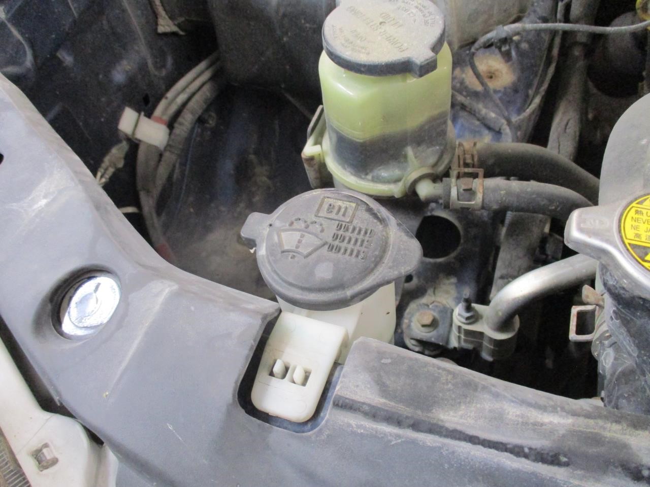 https://f005.backblazeb2.com/file/img-partshotlines-com/Inventory/MA185/Vehicle/108077_09.jpg