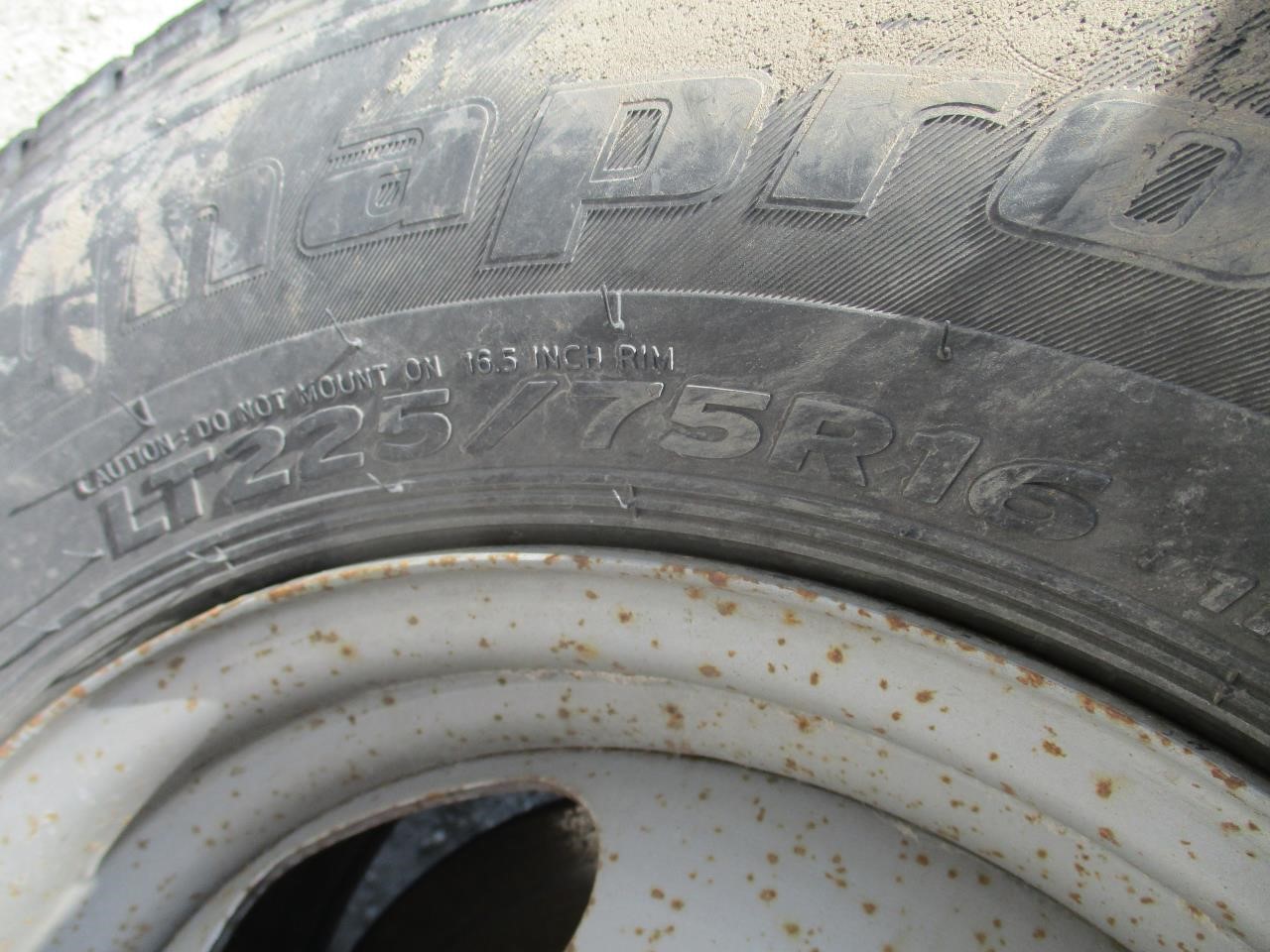 https://f005.backblazeb2.com/file/img-partshotlines-com/Inventory/MA185/Vehicle/108124_07.jpg