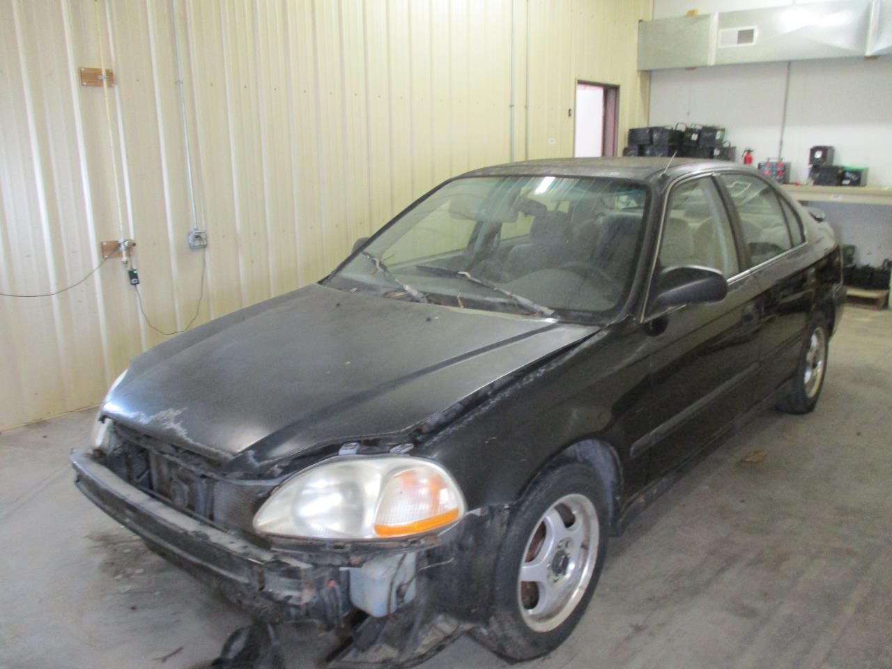 https://f005.backblazeb2.com/file/img-partshotlines-com/Inventory/MA185/Vehicle/108148_01.jpg