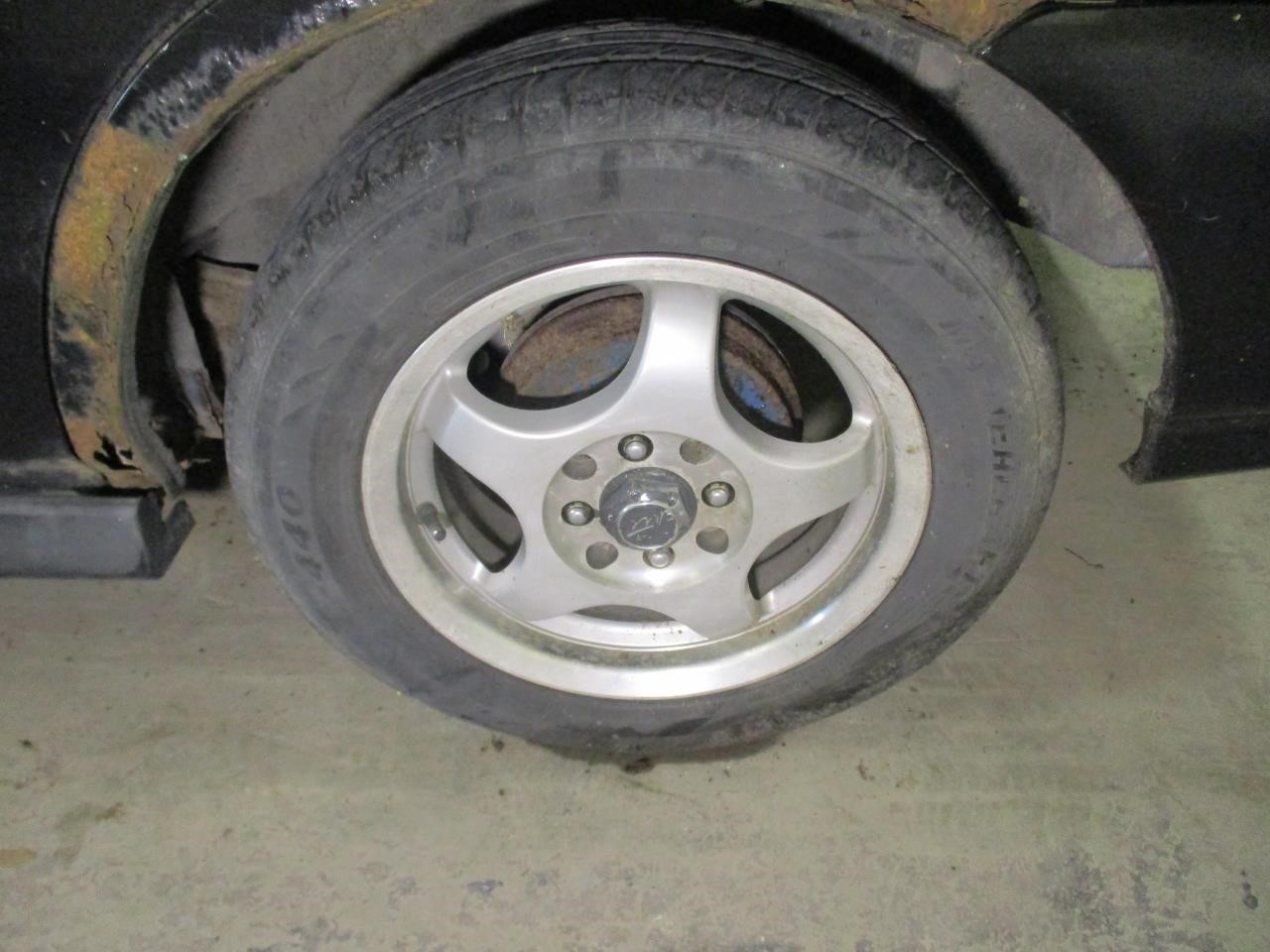 https://f005.backblazeb2.com/file/img-partshotlines-com/Inventory/MA185/Vehicle/108148_06.jpg