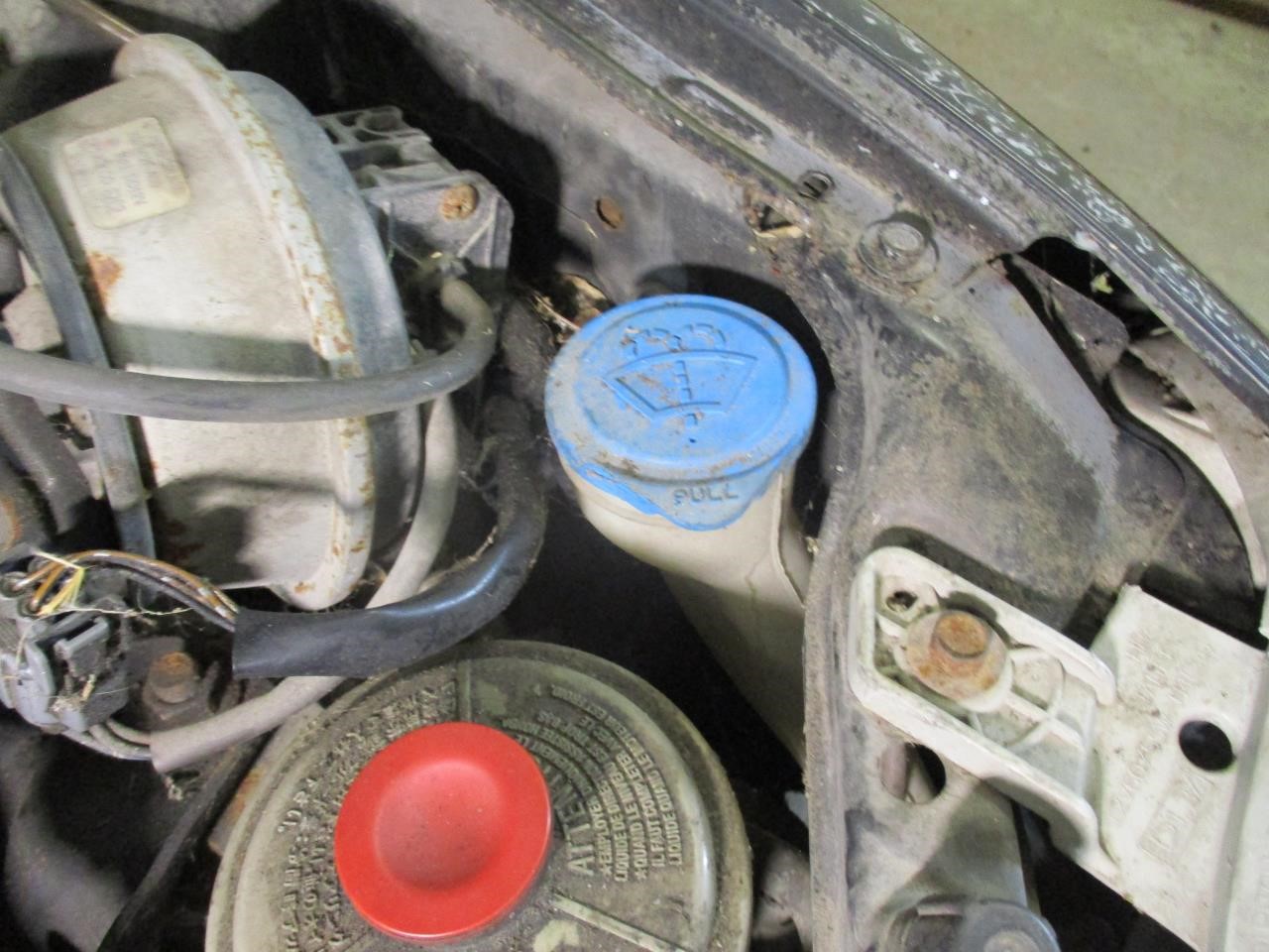 https://f005.backblazeb2.com/file/img-partshotlines-com/Inventory/MA185/Vehicle/108148_12.jpg
