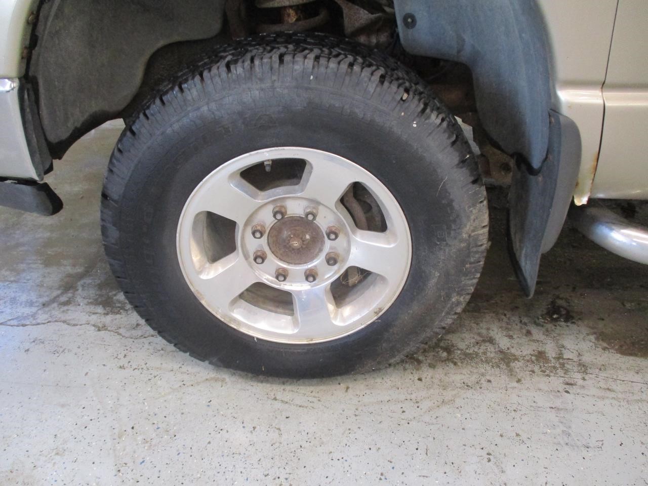https://f005.backblazeb2.com/file/img-partshotlines-com/Inventory/MA185/Vehicle/108254_05.jpg