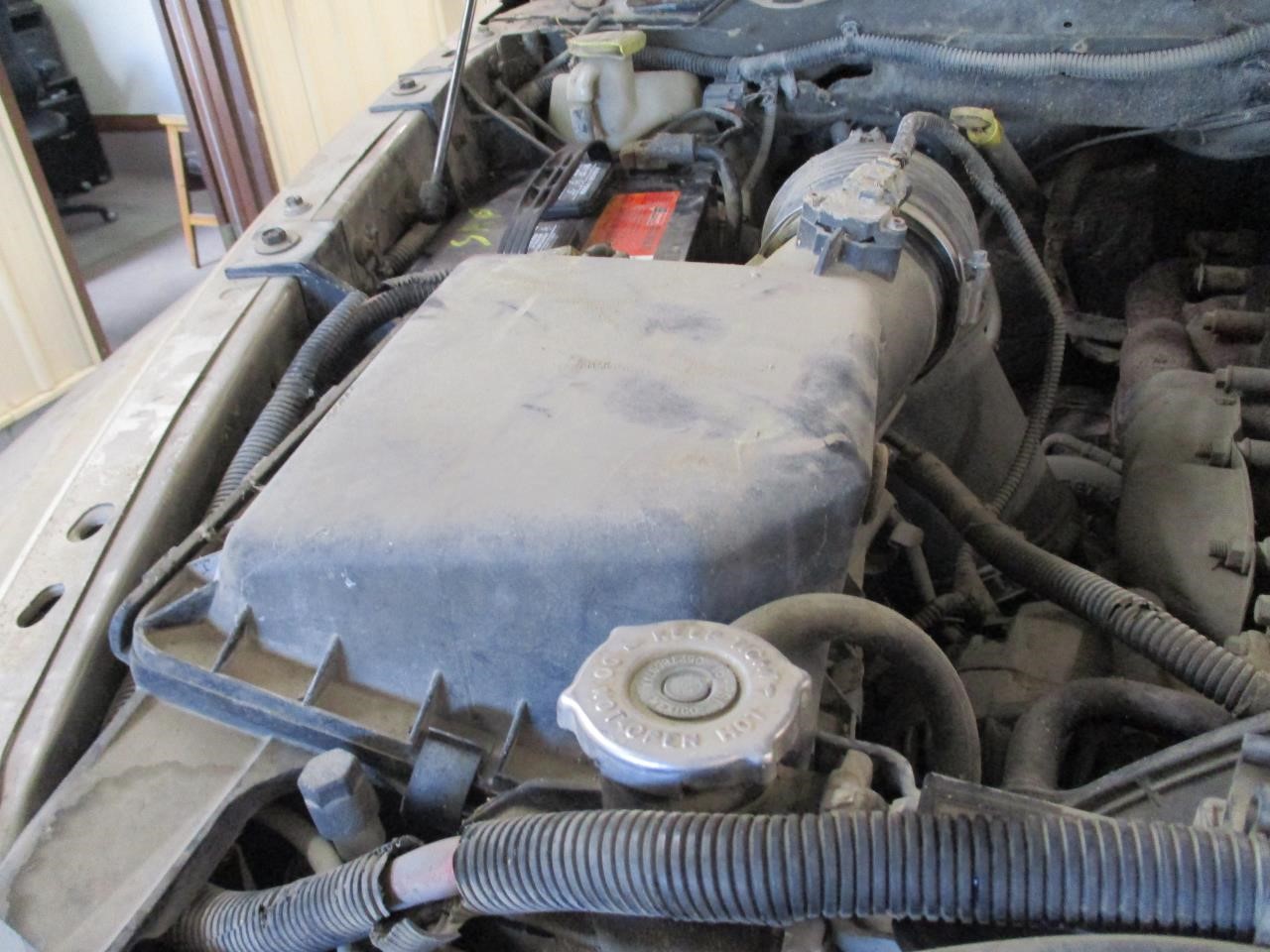 https://f005.backblazeb2.com/file/img-partshotlines-com/Inventory/MA185/Vehicle/108254_08.jpg