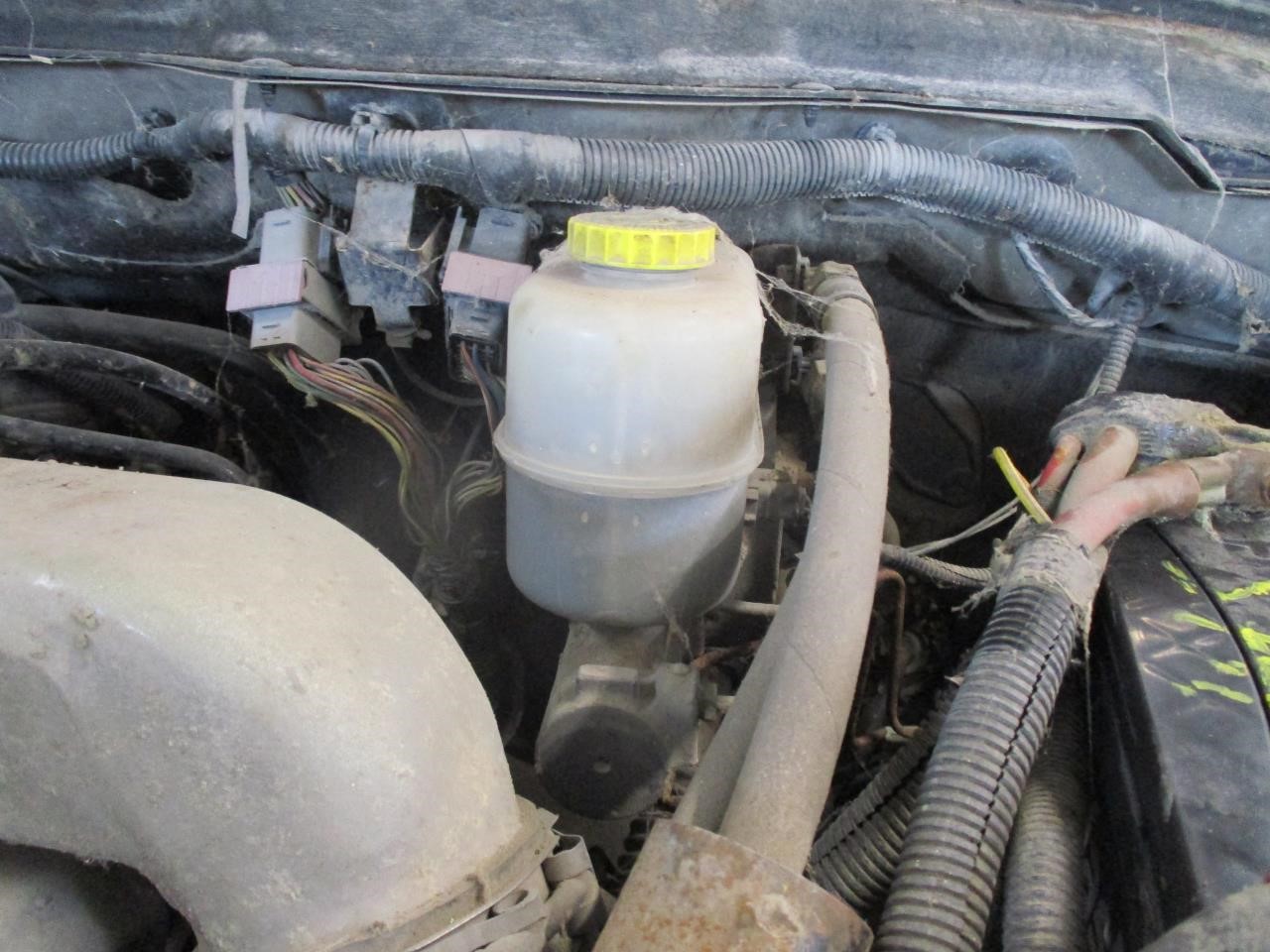 https://f005.backblazeb2.com/file/img-partshotlines-com/Inventory/MA185/Vehicle/108254_12.jpg