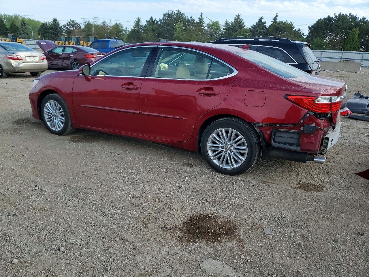 https://f005.backblazeb2.com/file/img-partshotlines-com/Inventory/MA185/Vehicle/108519_02.jpg