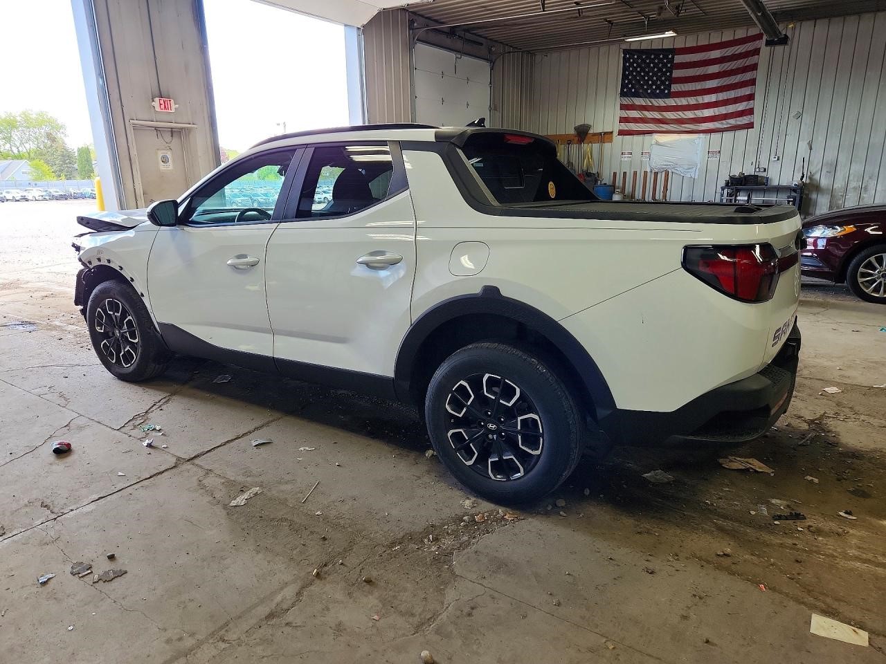 https://f005.backblazeb2.com/file/img-partshotlines-com/Inventory/MA185/Vehicle/108584_02.jpg
