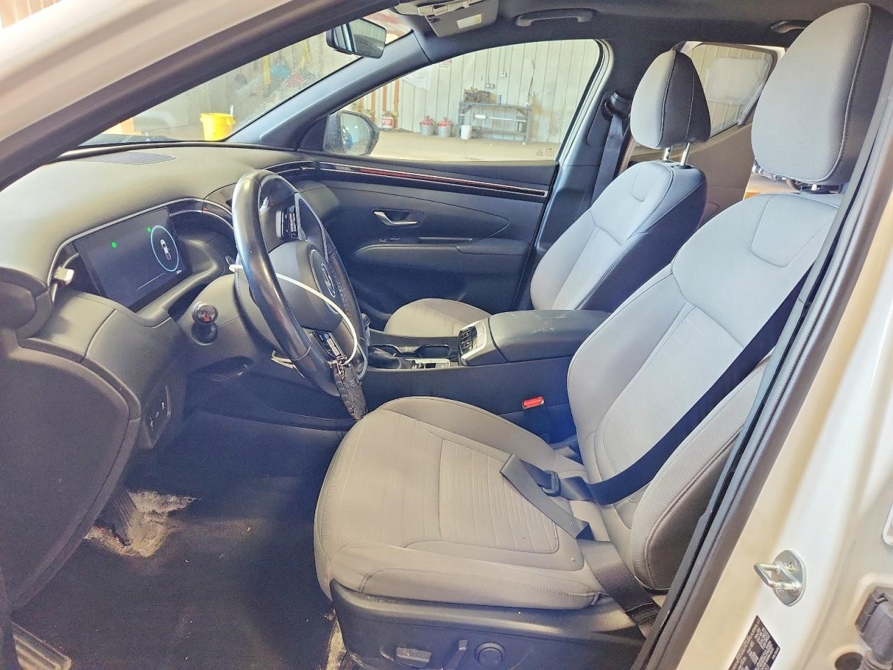 https://f005.backblazeb2.com/file/img-partshotlines-com/Inventory/MA185/Vehicle/108584_07.jpg