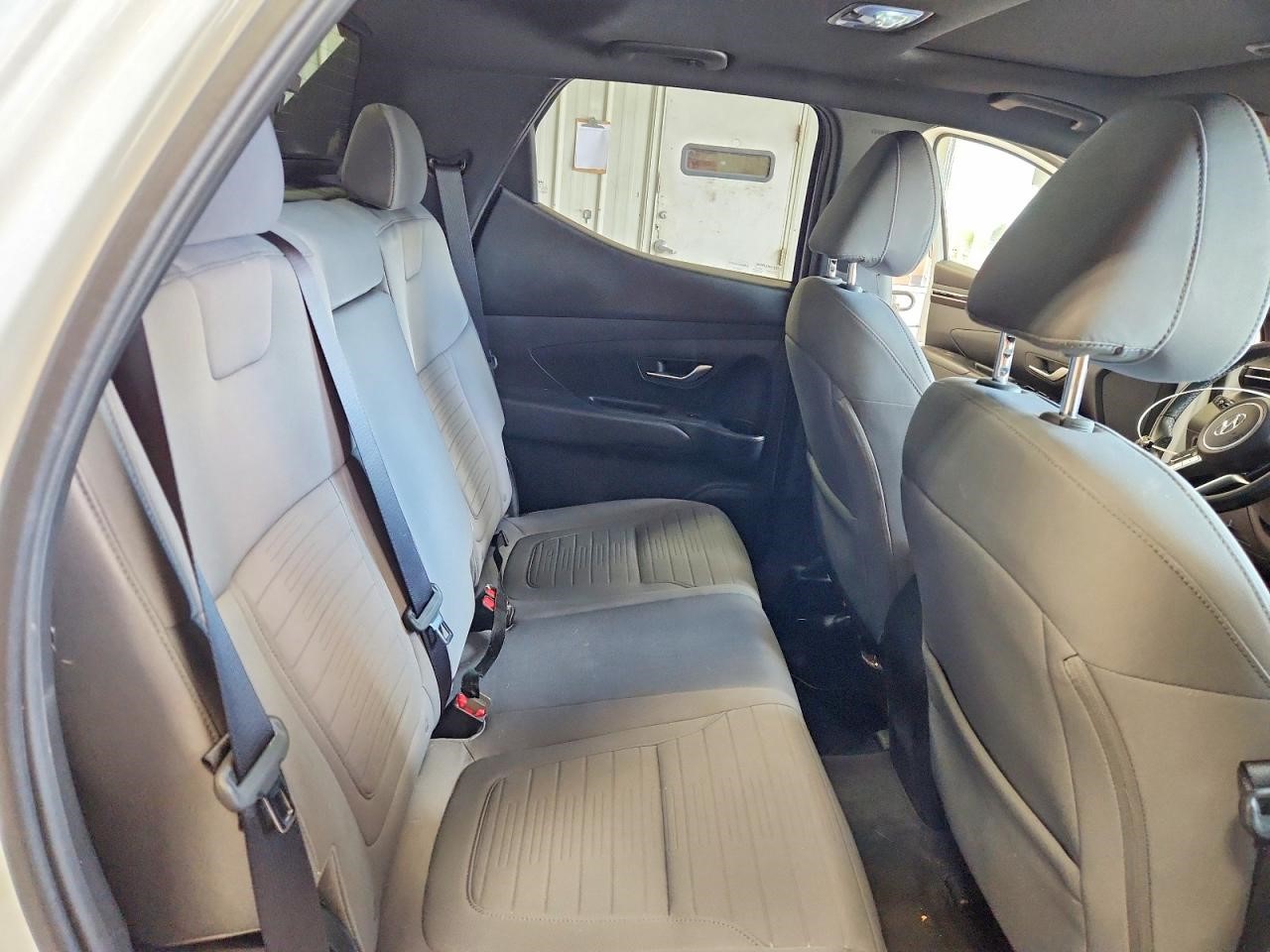 https://f005.backblazeb2.com/file/img-partshotlines-com/Inventory/MA185/Vehicle/108584_10.jpg