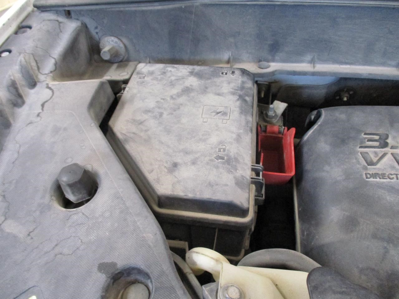 https://f005.backblazeb2.com/file/img-partshotlines-com/Inventory/MA185/Vehicle/108639_10.jpg