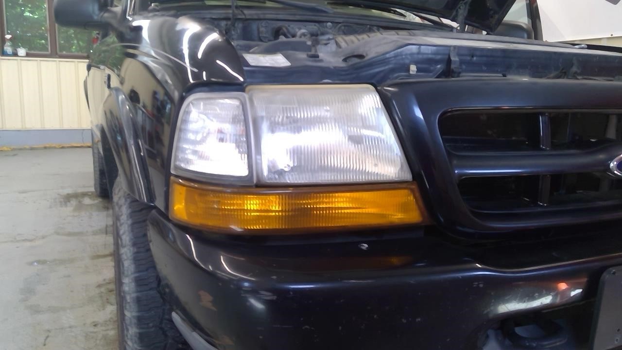 https://f005.backblazeb2.com/file/img-partshotlines-com/Inventory/MA185/Vehicle/108820_12.jpg