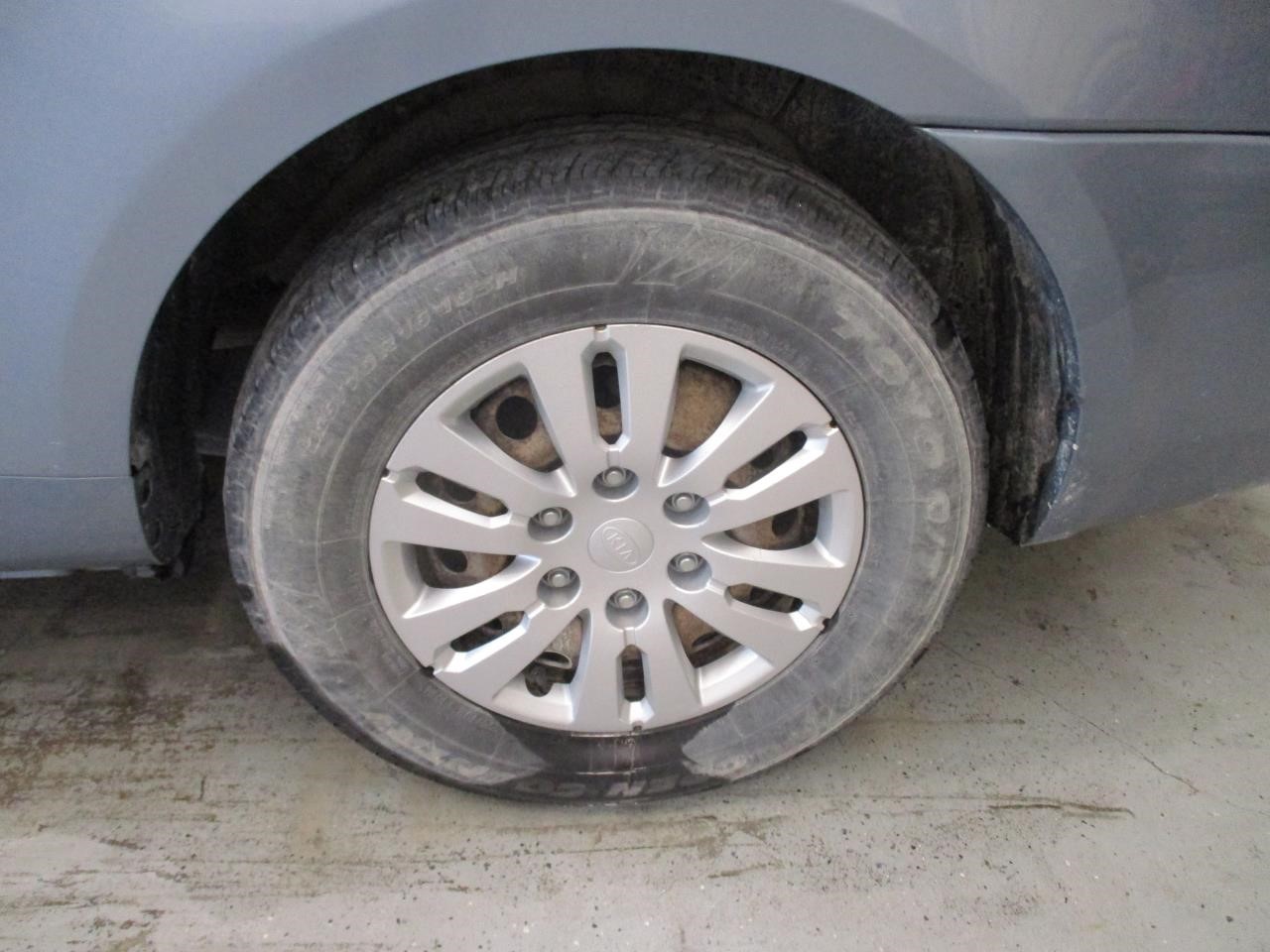https://f005.backblazeb2.com/file/img-partshotlines-com/Inventory/MA185/Vehicle/109085_06.jpg