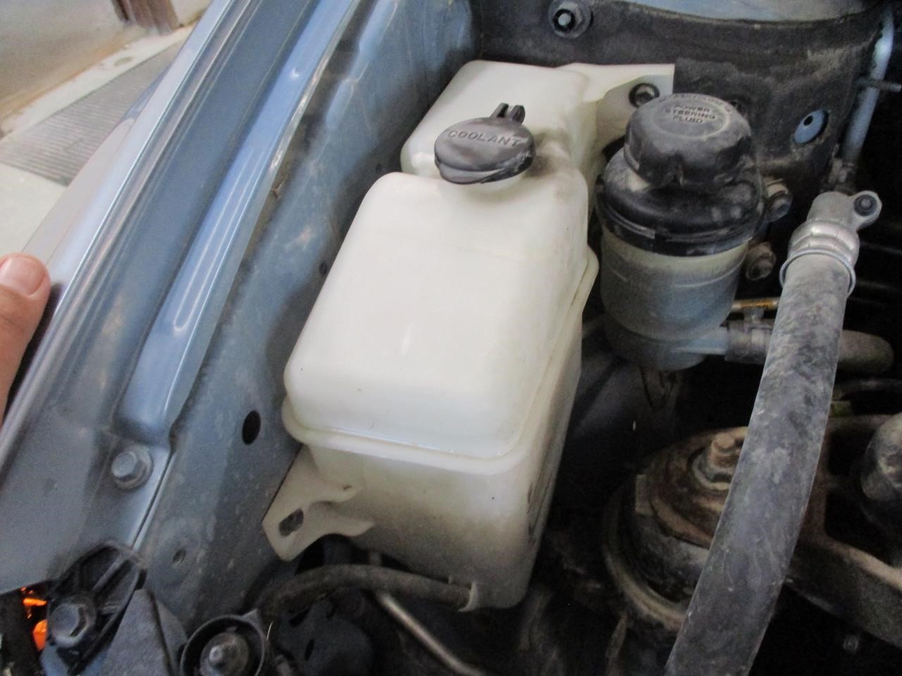 https://f005.backblazeb2.com/file/img-partshotlines-com/Inventory/MA185/Vehicle/109085_09.jpg
