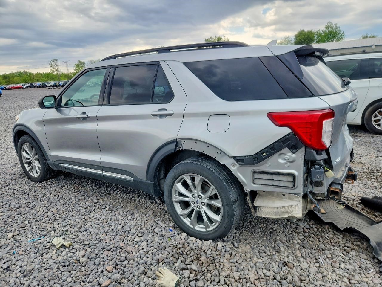 Vehicle/109104_02.jpg