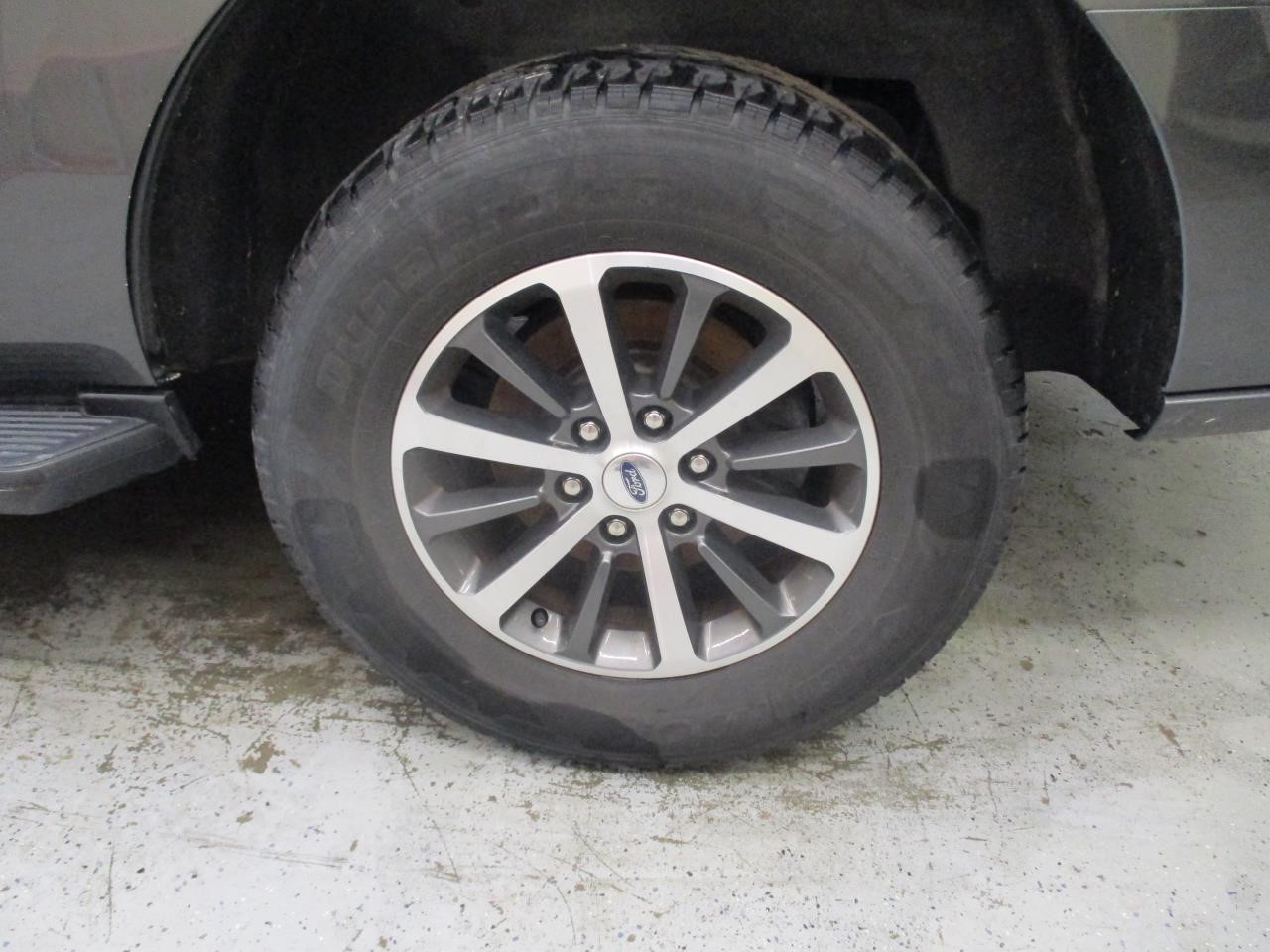 Vehicle/109124_06.jpg