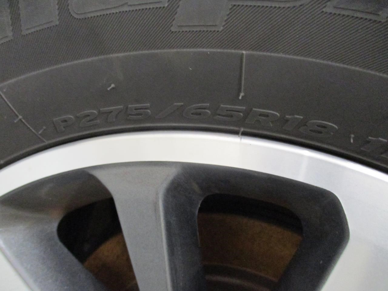 Vehicle/109124_07.jpg