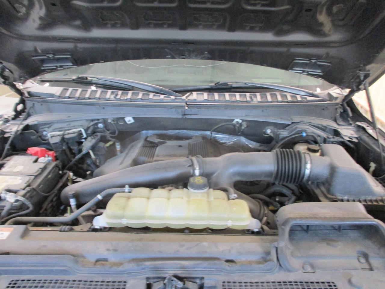 Vehicle/109124_08.jpg