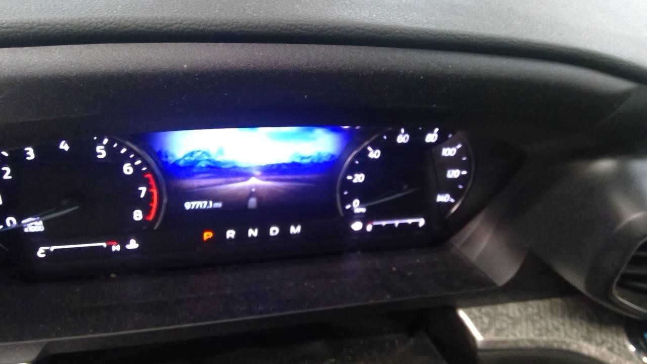 Vehicle/109494_03.jpg