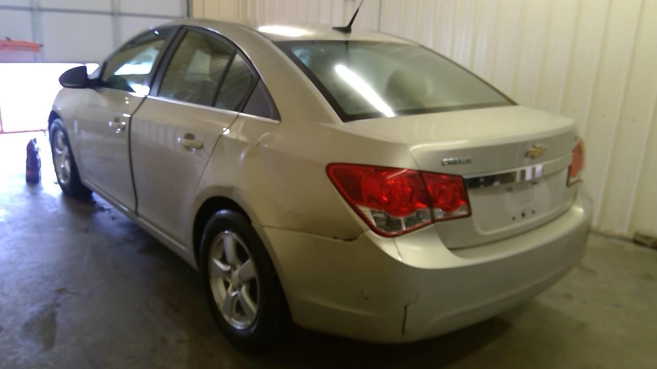https://f005.backblazeb2.com/file/img-partshotlines-com/Inventory/MA185/Vehicle/109837_08.jpg