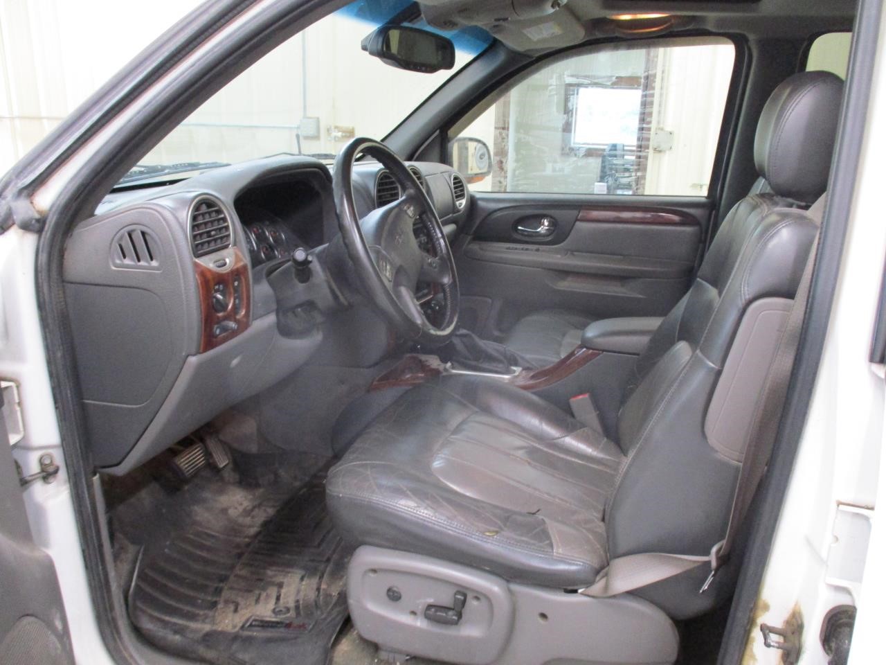 https://f005.backblazeb2.com/file/img-partshotlines-com/Inventory/MA185/Vehicle/109839_04.jpg