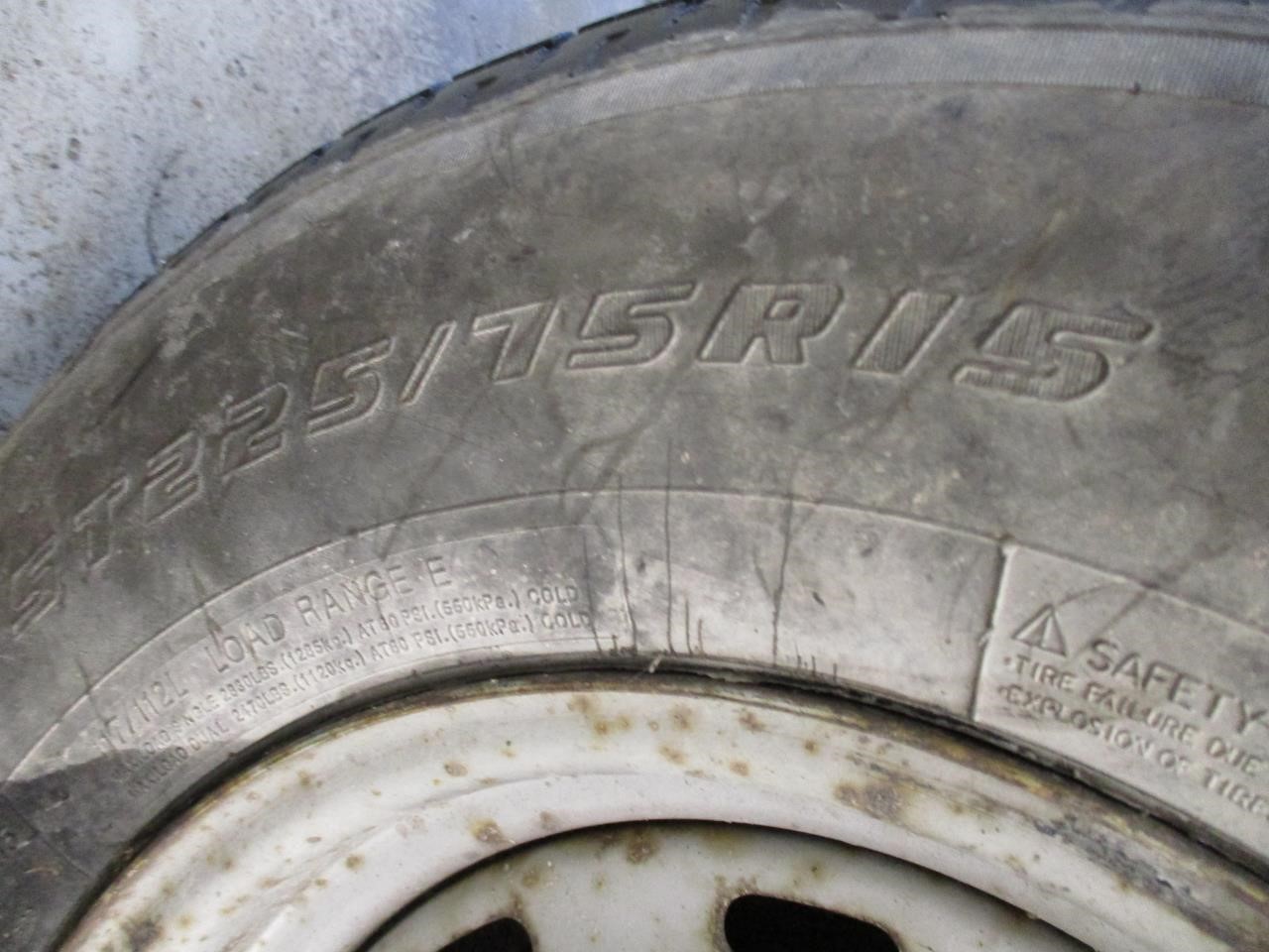 https://f005.backblazeb2.com/file/img-partshotlines-com/Inventory/MA185/Vehicle/109864_07.jpg