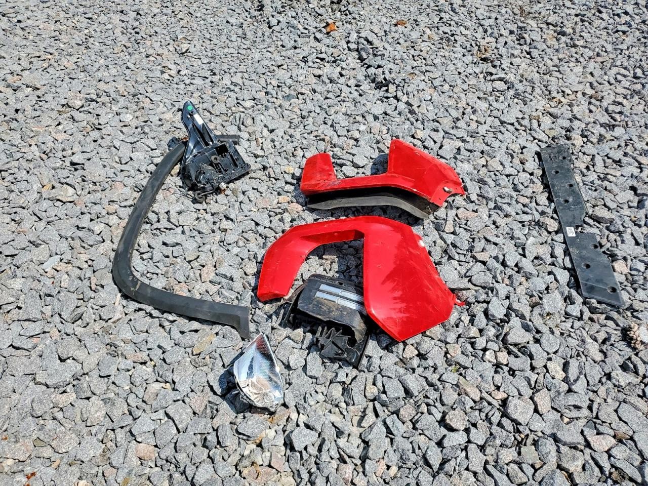 https://f005.backblazeb2.com/file/img-partshotlines-com/Inventory/MA185/Vehicle/110376_12.jpg