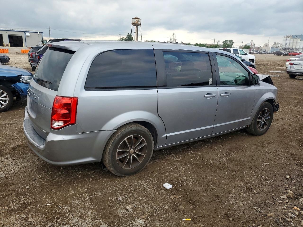 https://f005.backblazeb2.com/file/img-partshotlines-com/Inventory/MA185/Vehicle/110491_03.jpg