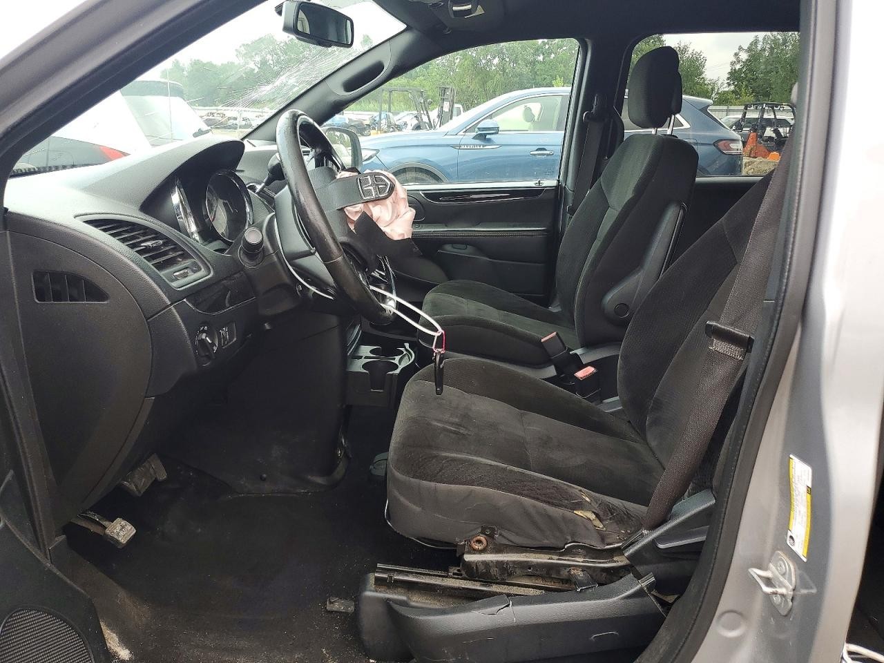 https://f005.backblazeb2.com/file/img-partshotlines-com/Inventory/MA185/Vehicle/110491_07.jpg