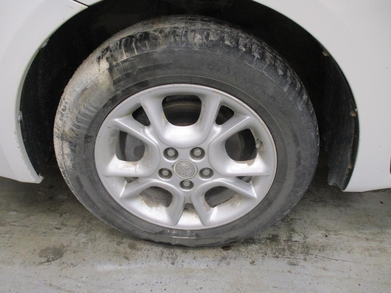 https://f005.backblazeb2.com/file/img-partshotlines-com/Inventory/MA185/Vehicle/110844_06.jpg