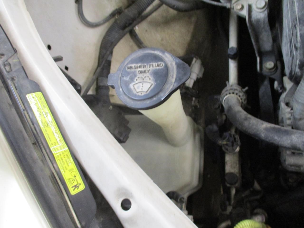 https://f005.backblazeb2.com/file/img-partshotlines-com/Inventory/MA185/Vehicle/110844_09.jpg