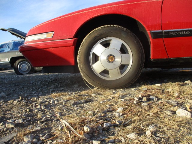 https://f005.backblazeb2.com/file/img-partshotlines-com/Inventory/MA185/Vehicle/96266_08.jpg